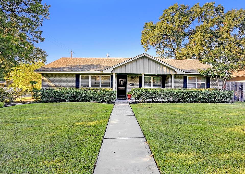 1st image of 2531 Willowby Dr