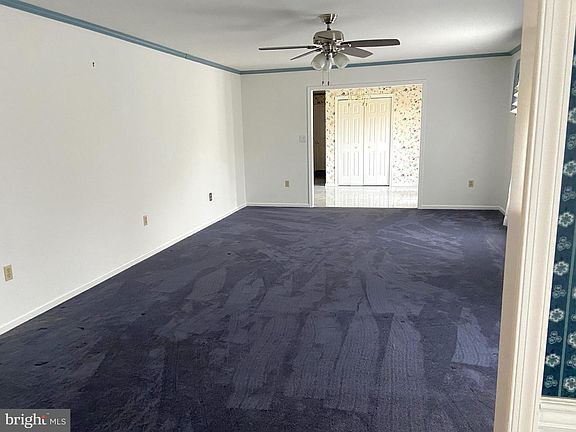 3rd image of 711 Woodlawn Ave