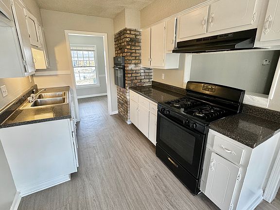 3rd image of 4323 Deerland St