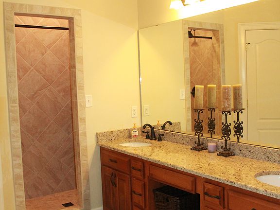 4th image of 4432 Summer Hill Pl