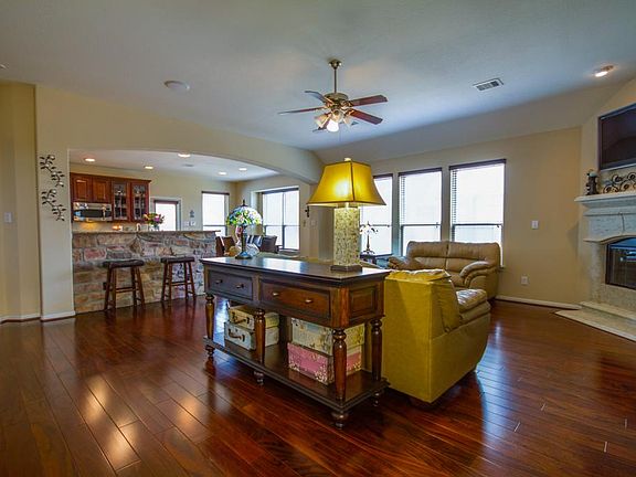 2nd image of 29915 Spring Creek Ln