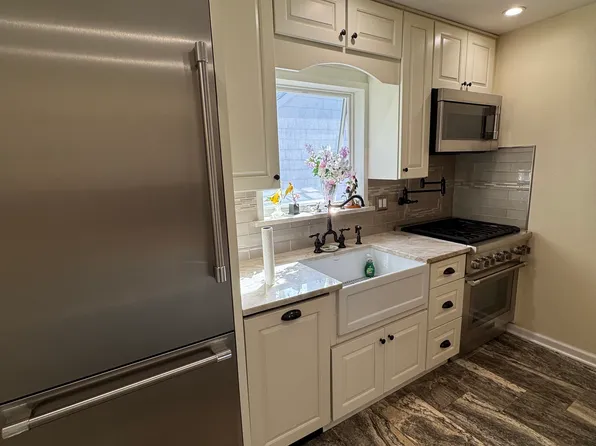 15 Mechanic St, Glen Cove, NY 11542