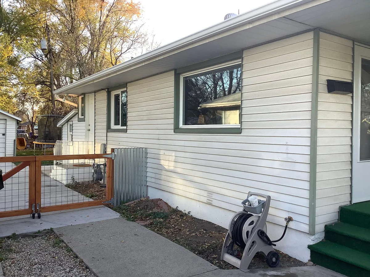 Building Photo - 156 E Whitlock Ave