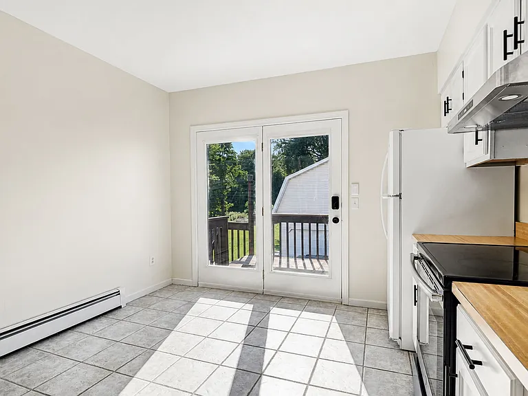 117 Highland Ave — Photo 10