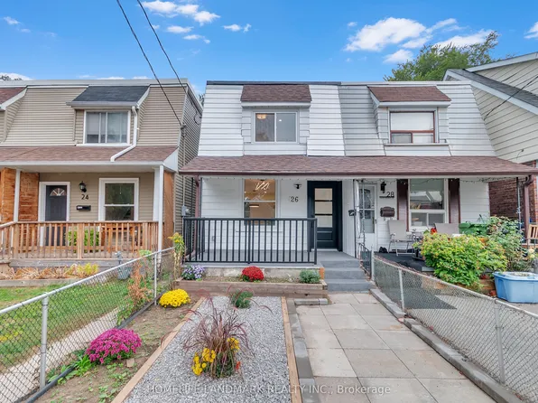 26 Queensdale Ave, Toronto, ON M4J 1X9