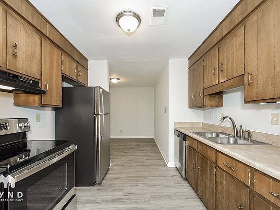 4th image of 6208 Stoneyridge Dr