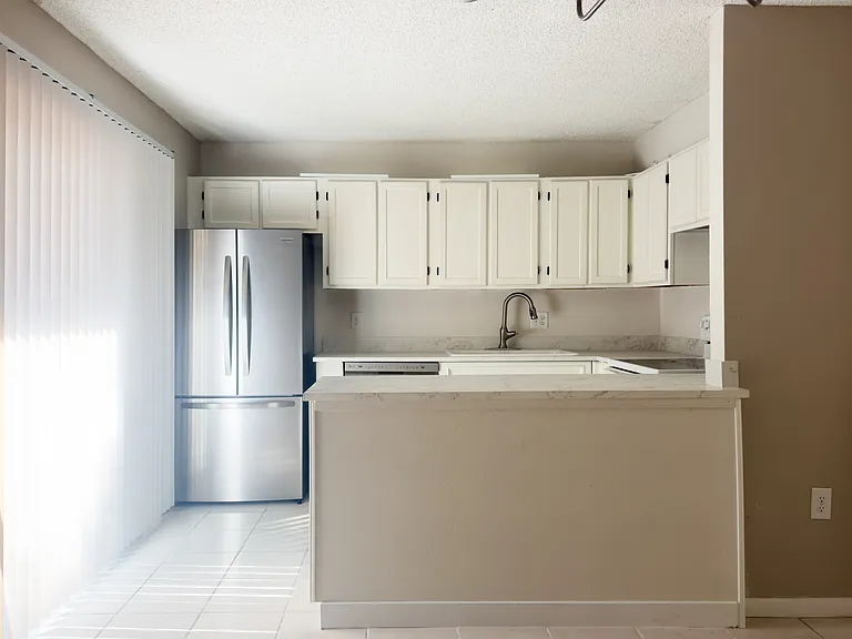 5222 Cedarbend Dr #4 — Photo 8