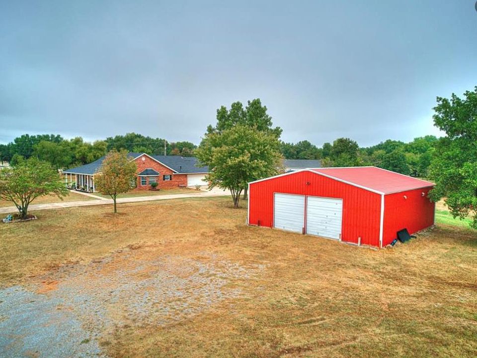 1st image of 23 Lake Ln
