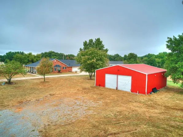 23 Lake Ln, Shawnee, OK 74804
