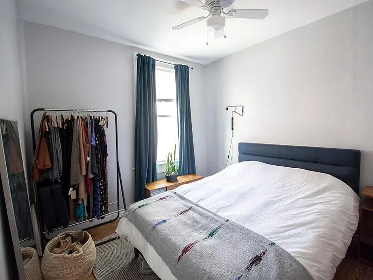 814 W Russell Pl #B — Photo 8