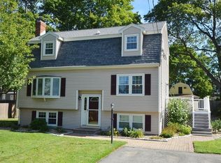 4 Pierce St, Woburn, MA 01801