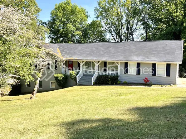 6679 Chaparral Dr, Lithonia, GA 30038