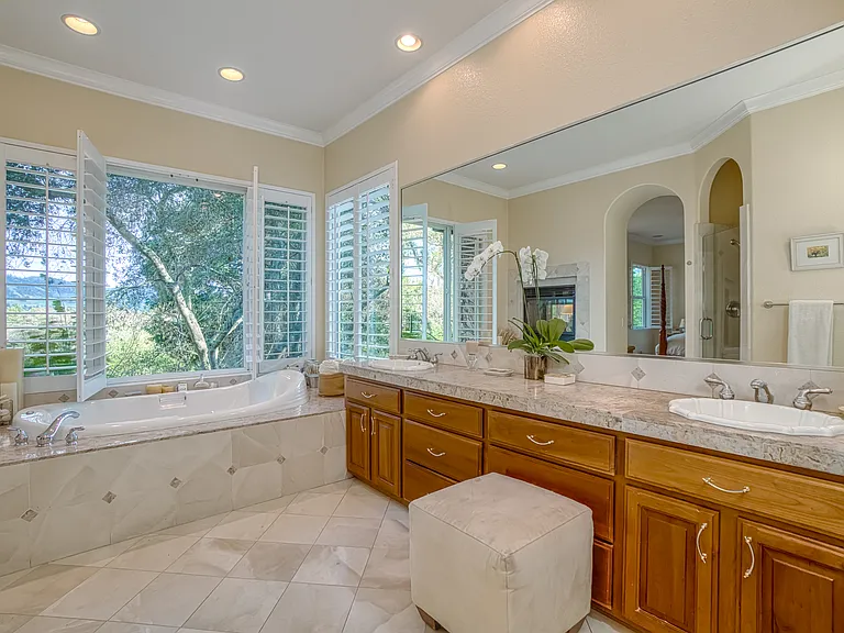 2703 Brush Creek Rd — Photo 42