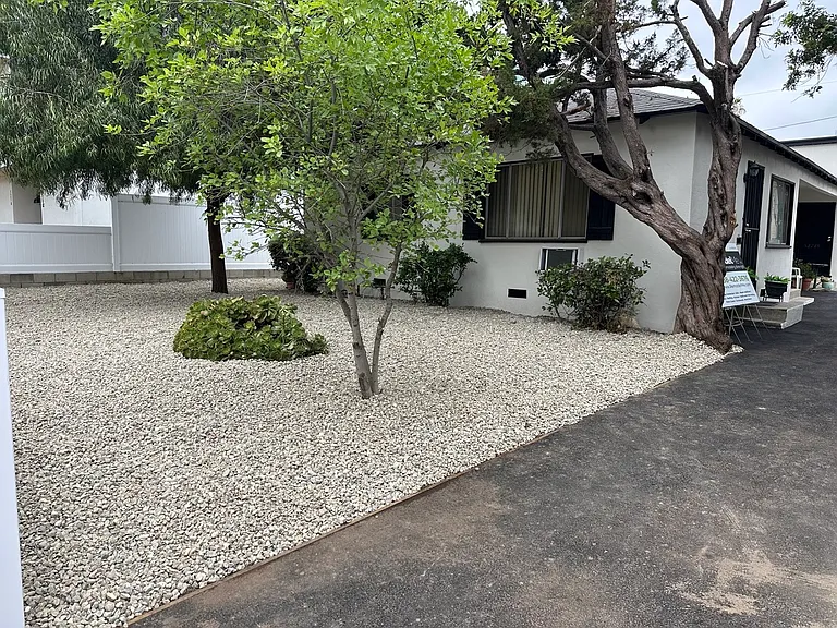 5226 1/2 Tilden Ave — Photo 2