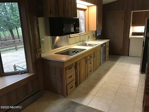 5th image of 418 Vista Ln