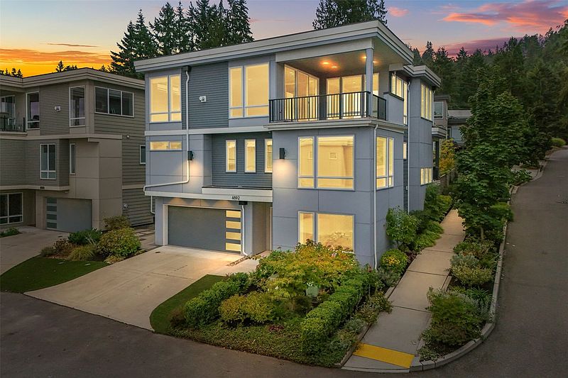 2nd image of 4892 194th Avenue SE
