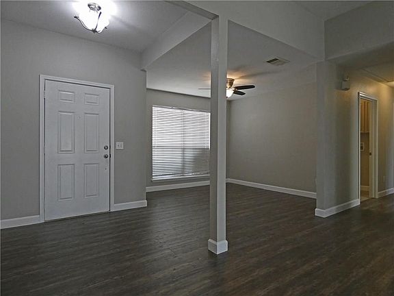 5th image of 114 S Rolling Meadows Dr