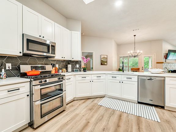 5th image of 7306 Vista Ridge Ln