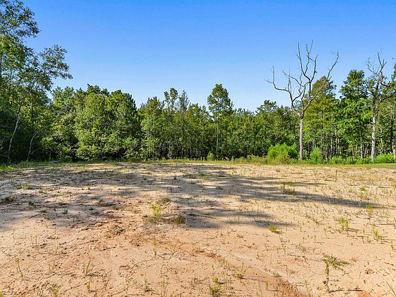 3rd image of 12765 Woodland Cir