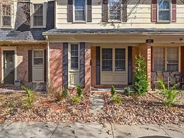 369 Circuit Ln Unit C, Newport News, VA 23608
