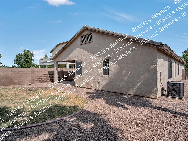 4451 E Moreno Ct — Photo 15