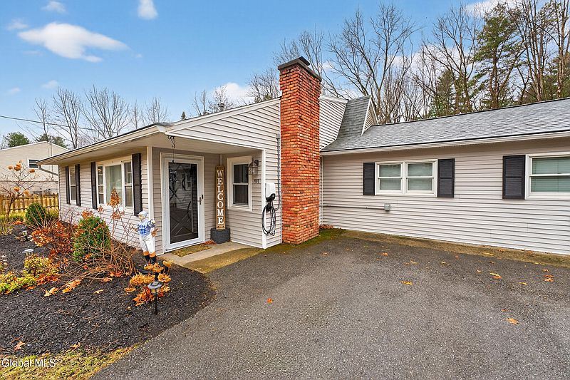 4th image of 88 Jones Road
