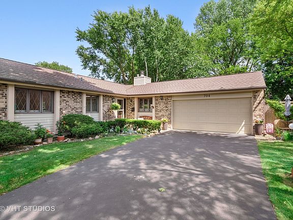2nd image of 704 Parkview Ct