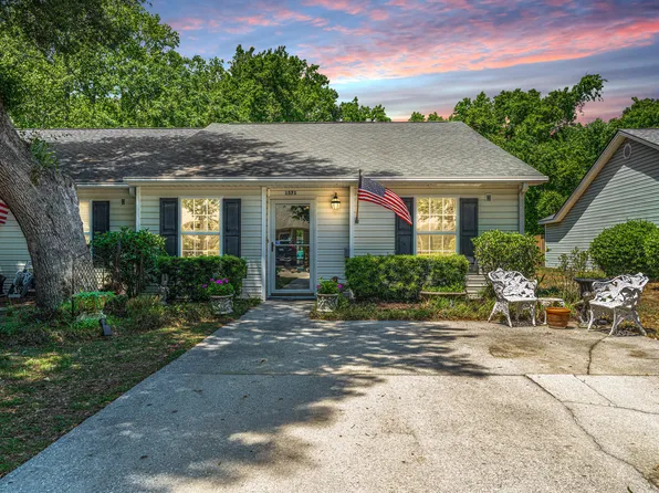 1571 Blaze Ln, Charleston, SC 29412