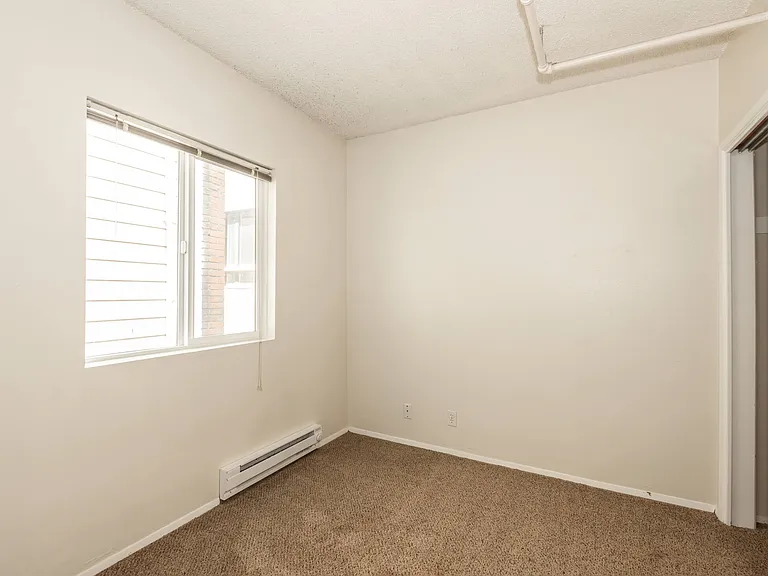 Grandview Apartments — Photo 12