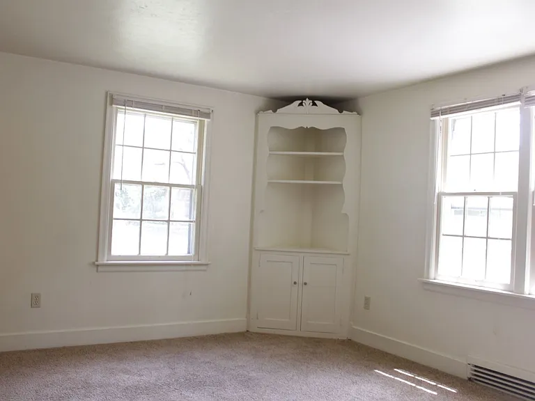 128-134 1/2 University Ln — Photo 7