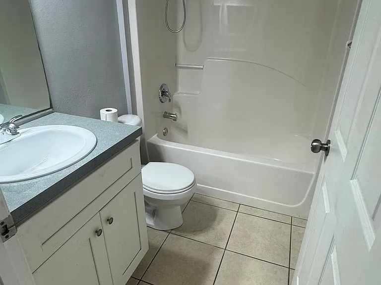 449 SW Fifer Ave — Photo 13
