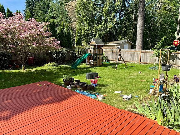 3rd image of 16817 NE 106th St