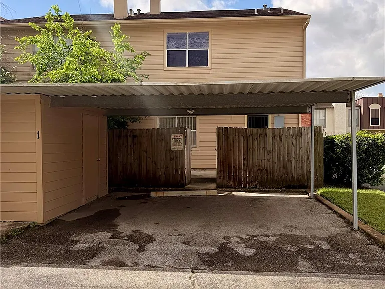 7700 Creekbend Dr #1 — Photo 23
