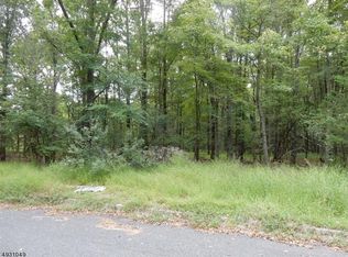 13 Barcroft Rd, Frenchtown, NJ 08825