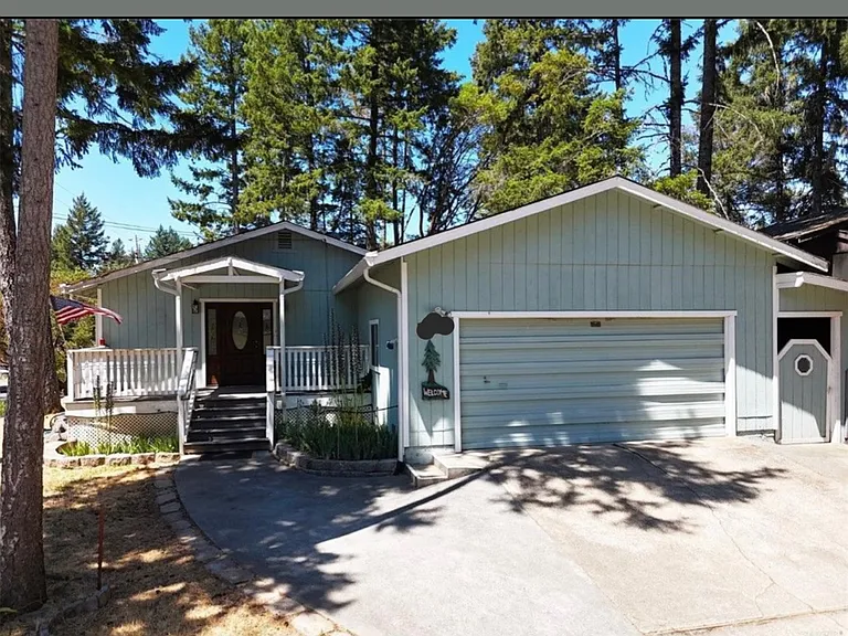 Alcott Ln — Photo 1