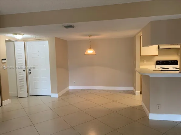 9977 Westview Dr APT 116, Pompano Beach, FL 33076