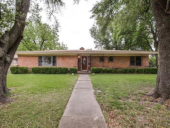 2nd image of 805 Tarryall Dr