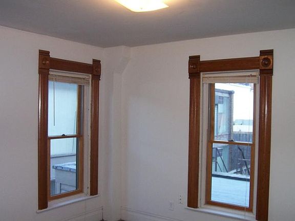 4th image of 311 Thompson St APT 5