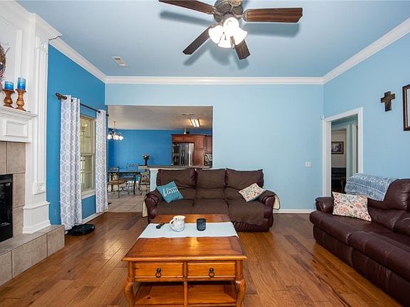 4th image of 2636 Hilburn Ct