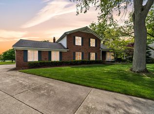 36201 Trenton Ct, Farmington Hills, MI 48335