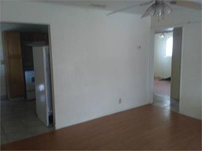 3rd image of 526 W Saguaro St