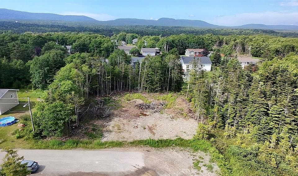 1st image of 13 Pine Avenue