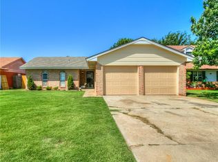 812 Ranchoak Dr, Yukon, OK 73099