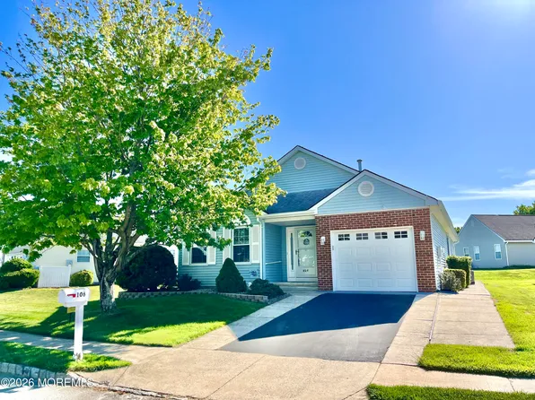 106 Chesterfield Lane, Toms River, NJ 08757