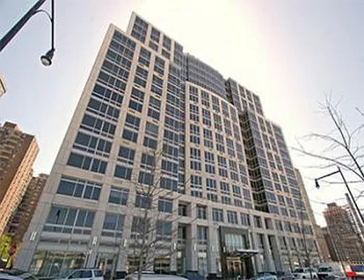 Sold by R New York | media 4
