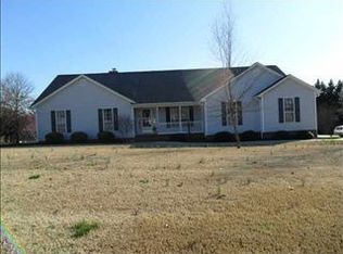 305 N Silver Ridge Dr, Greer, SC 29651