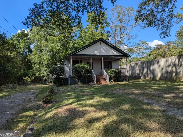 306 Holmes St, Barnesville, GA 30204