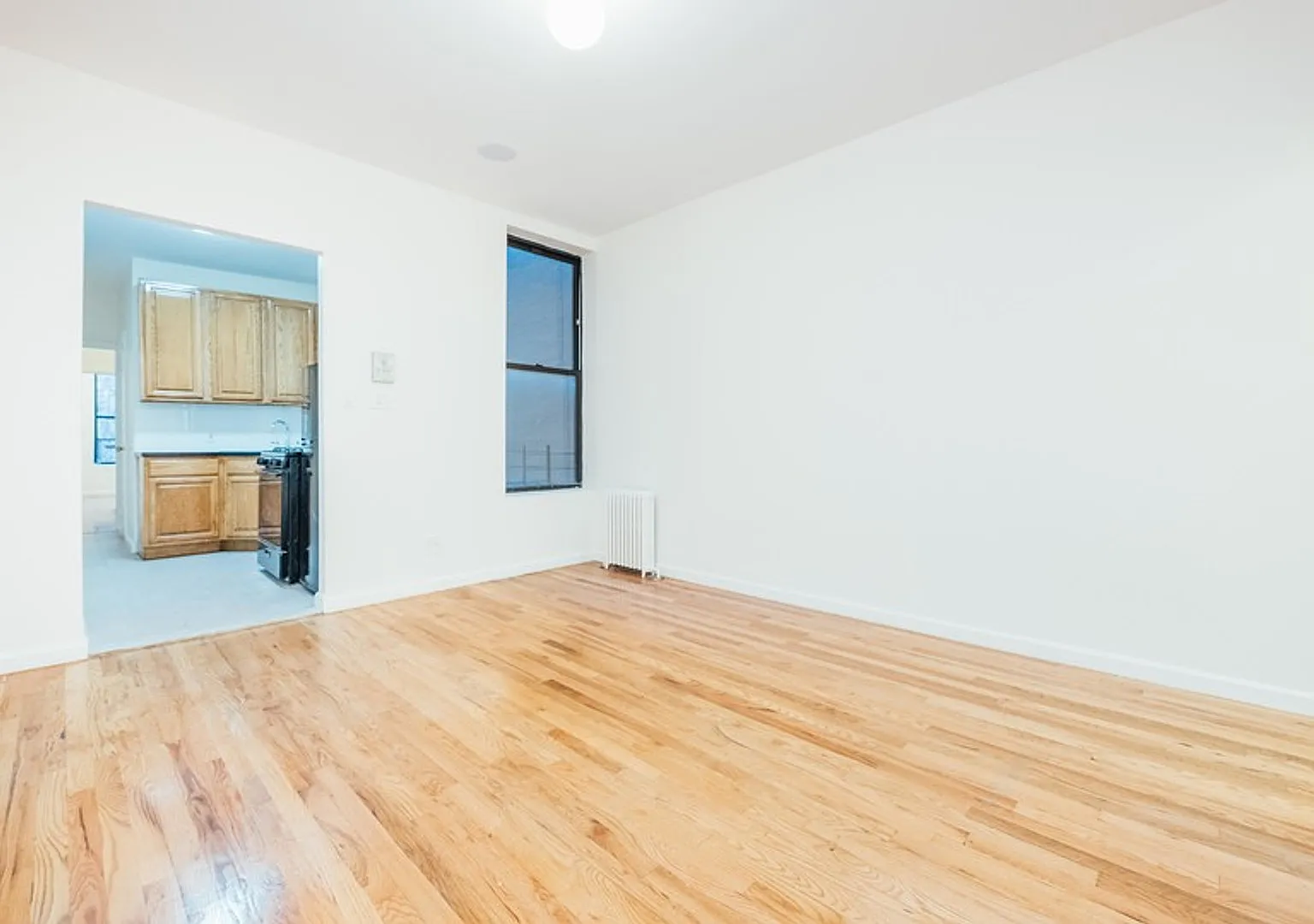 10 Menahan Street — Photo 1