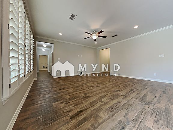 3rd image of 2103 Donna Ln