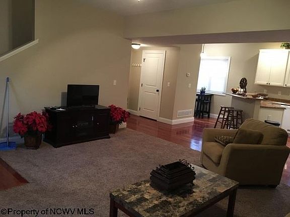 2nd image of 320 Villa View Dr